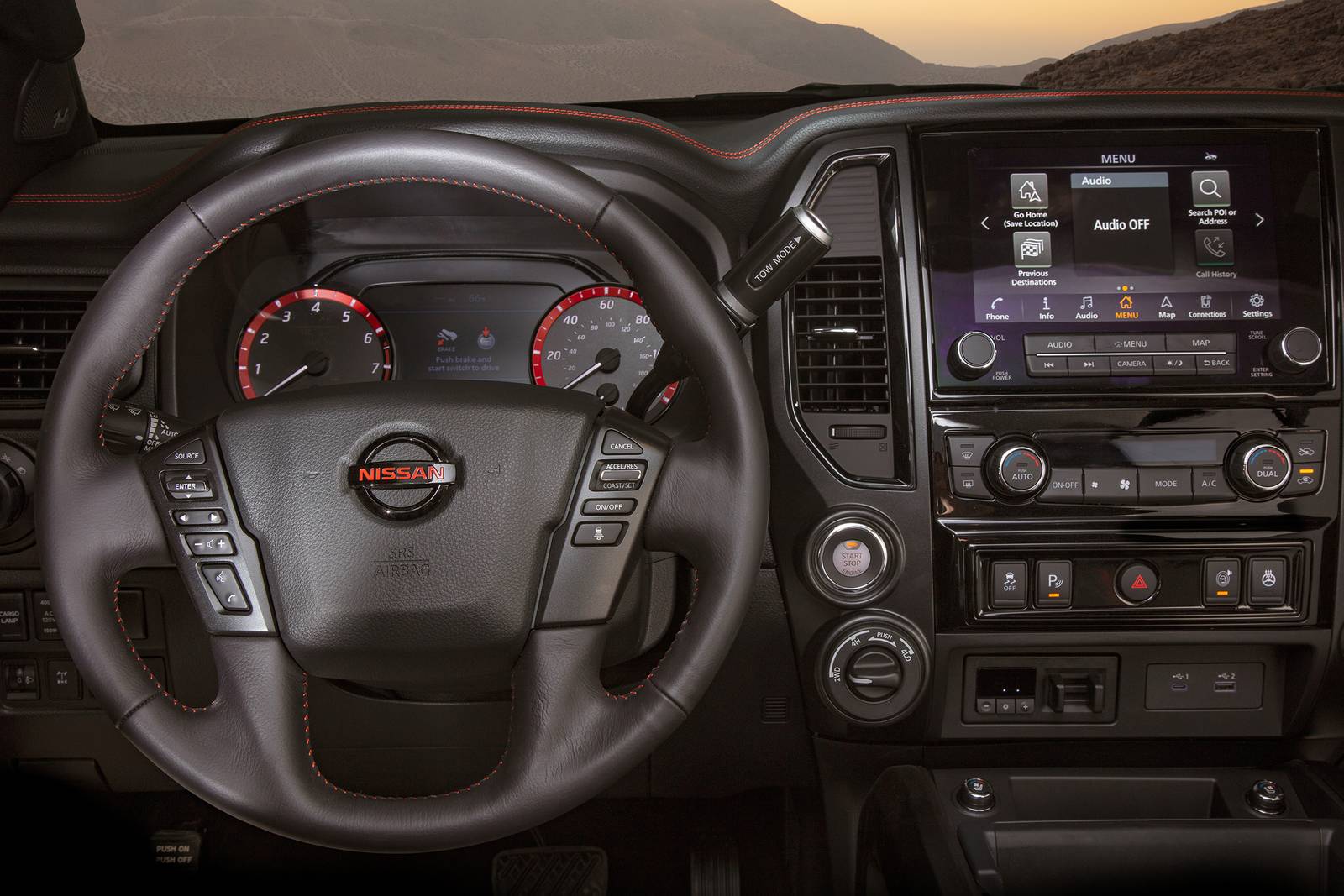 2020 Nissan Titan interior SWD