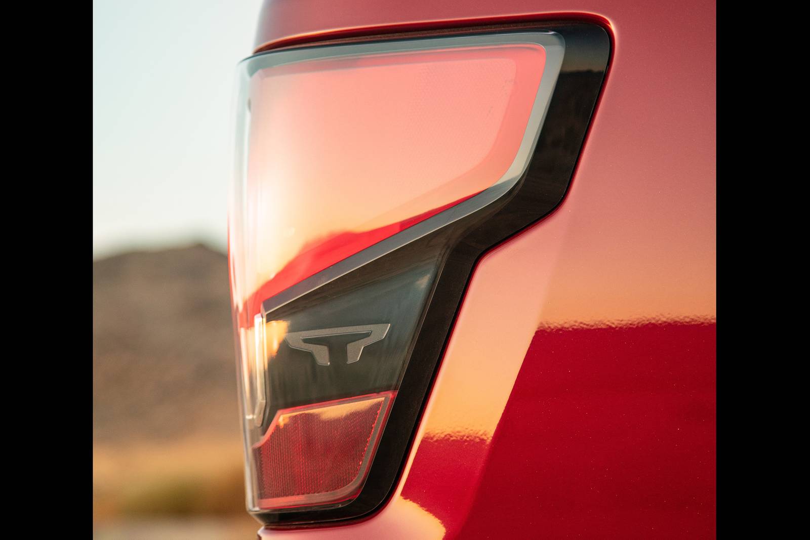 2020 Nissan Titan exterior EDETAIL