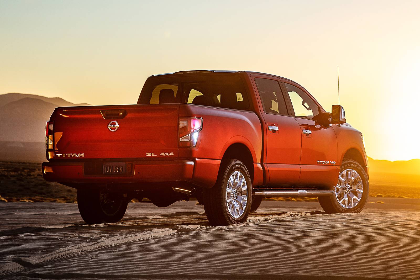 2020 Nissan Titan exterior F