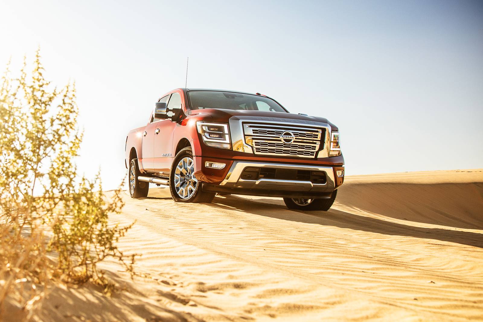 2020 Nissan Titan exterior LIFE1