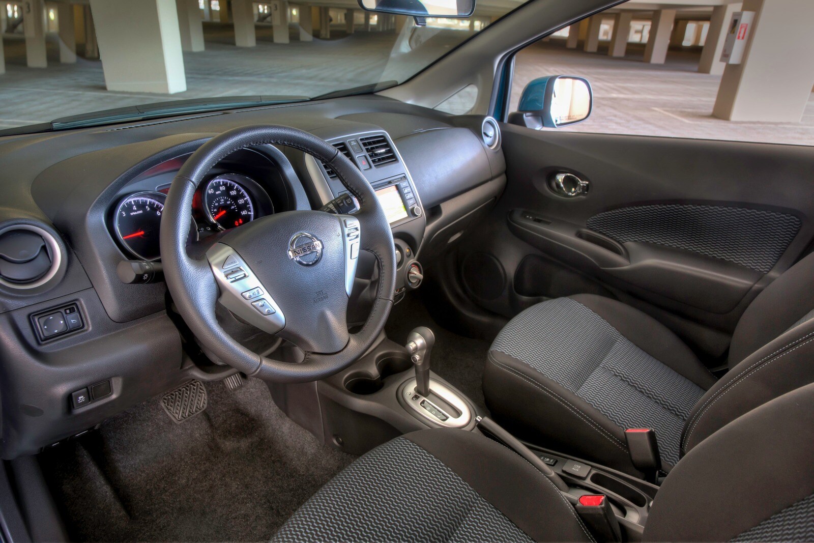 2014 Nissan Versa interior I