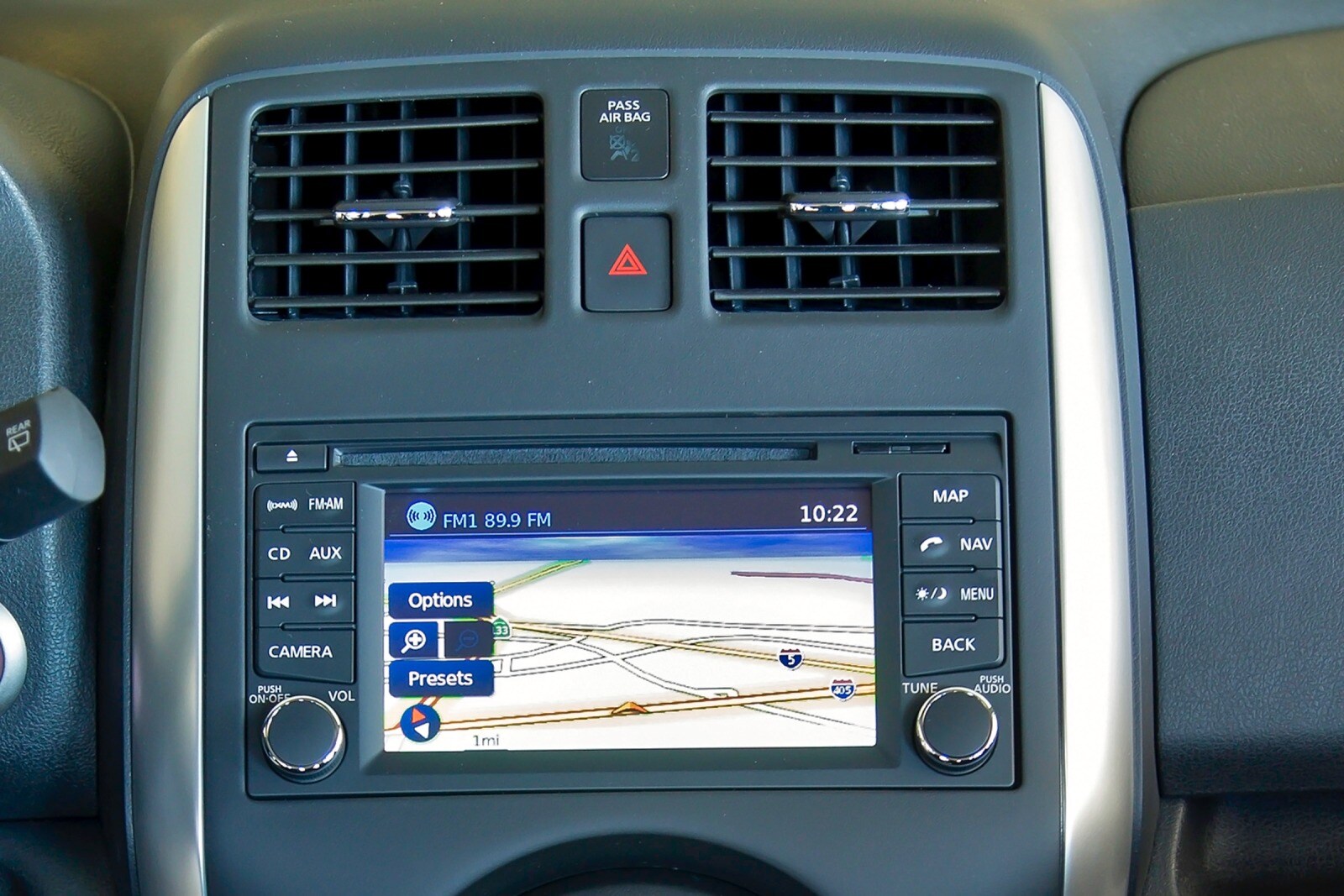 2014 Nissan Versa interior NAVSYS