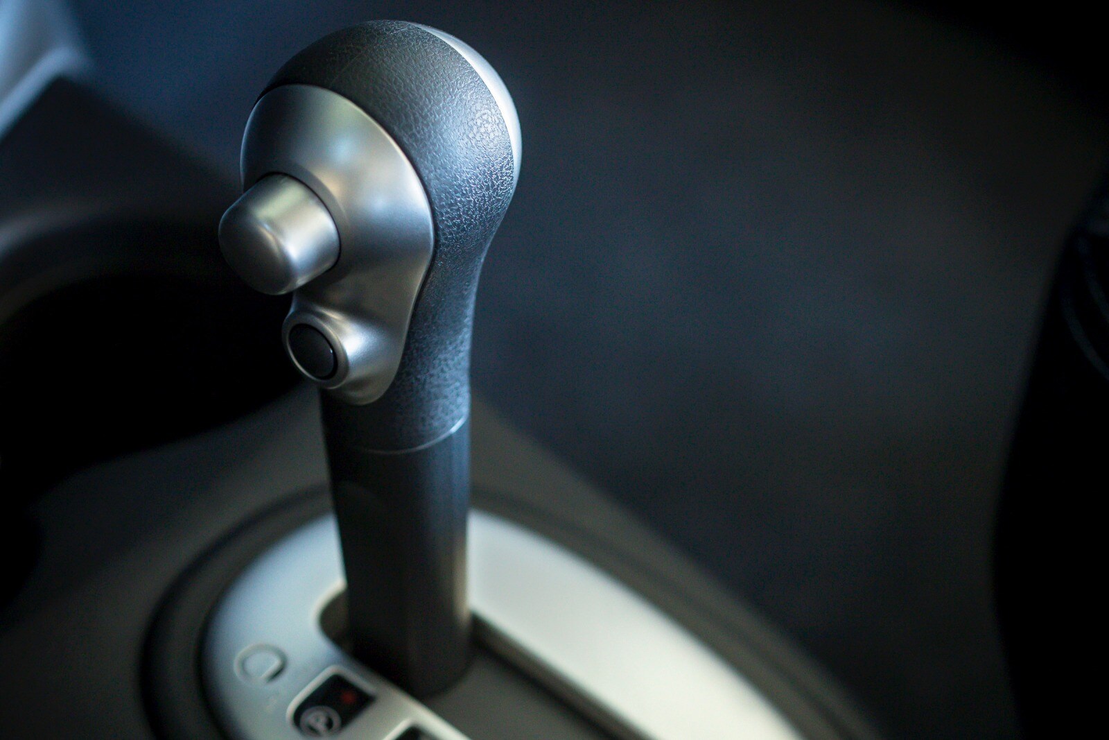 2014 Nissan Versa interior SHF