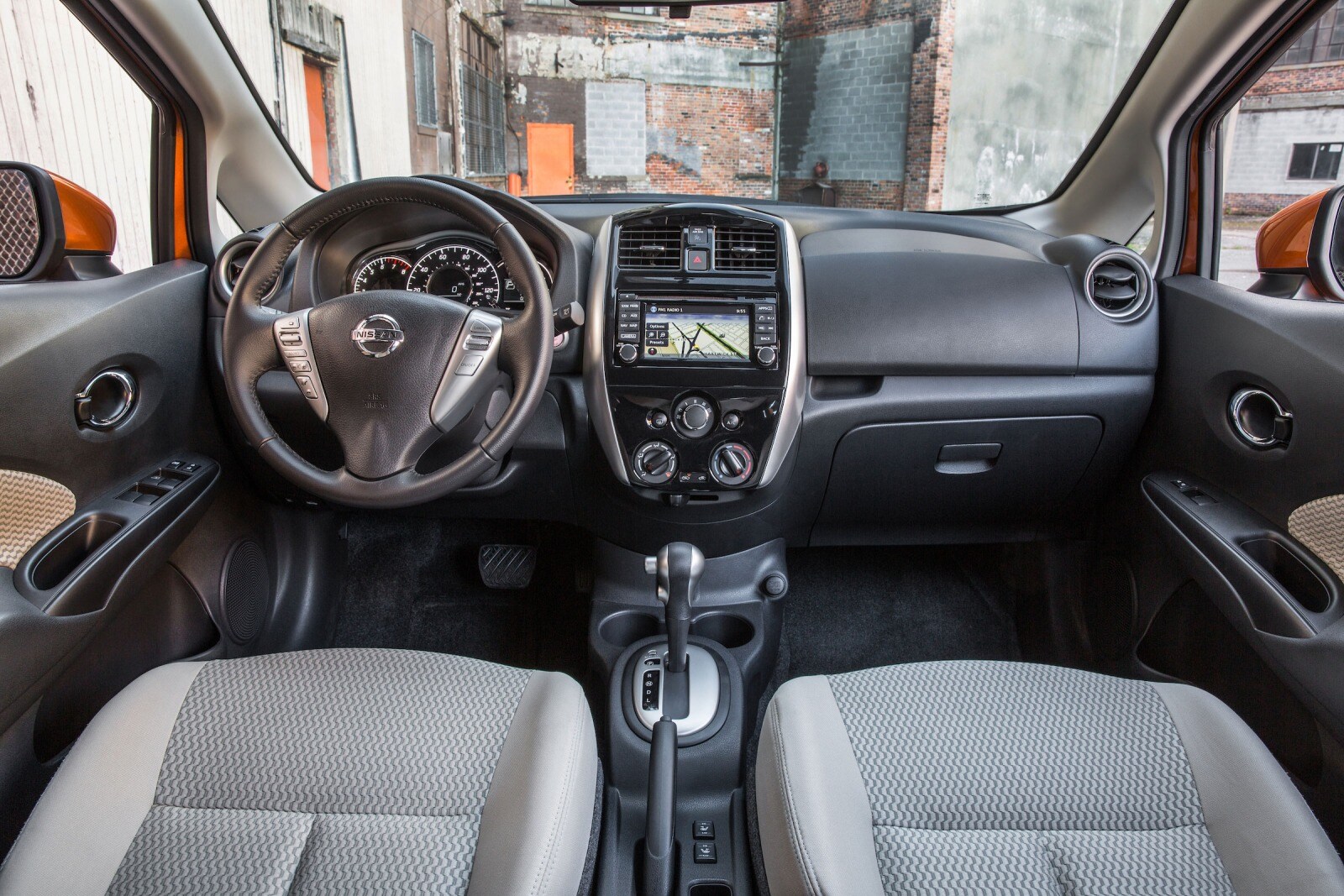 2017 Nissan Versa Note interior D