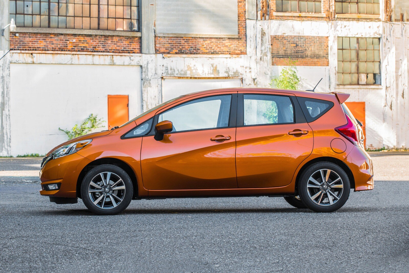 2017 Nissan Versa Note 1.6 SL 4dr Hatchback Exterior Shown