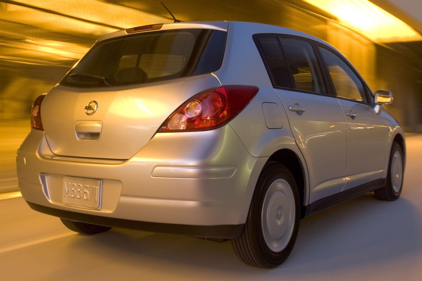 2007 Nissan Versa exterior FQ