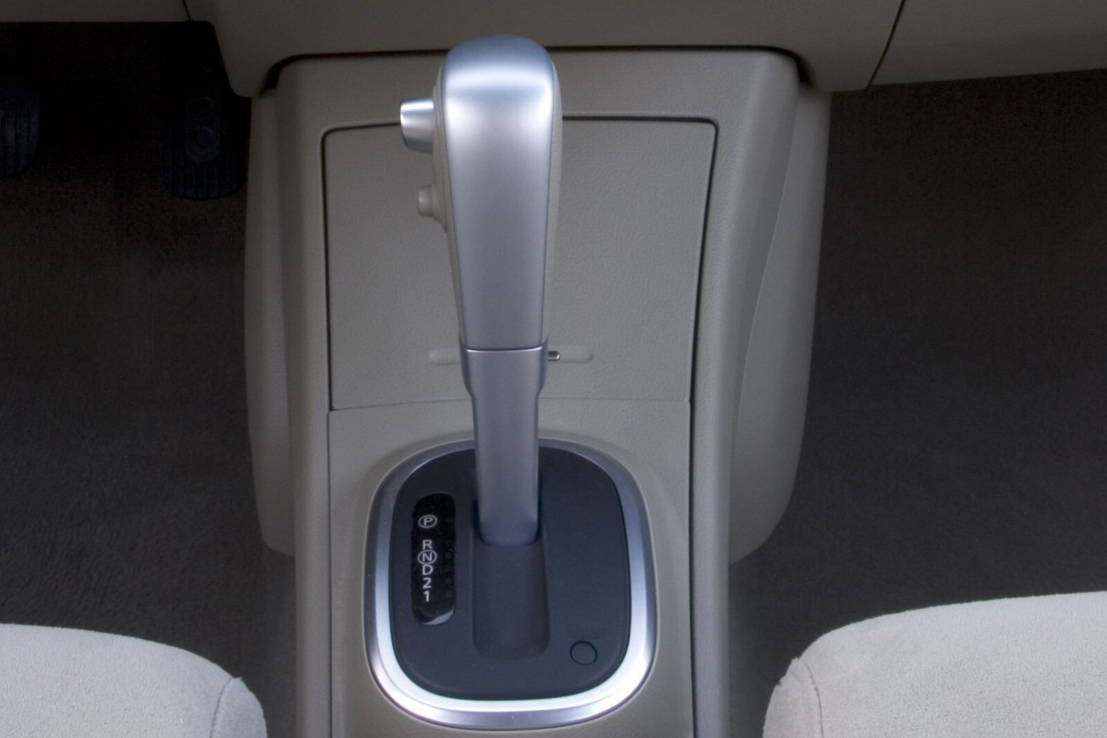 2007 Nissan Versa interior SHF