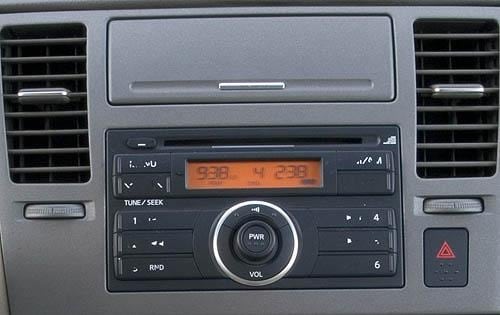 2008 Nissan Versa interior CC
