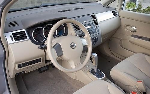 2008 Nissan Versa interior I