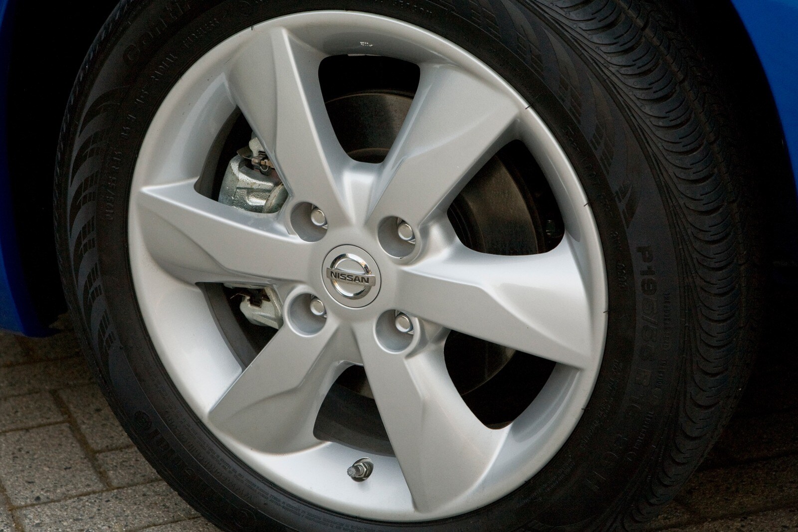 2010 Nissan Versa exterior W