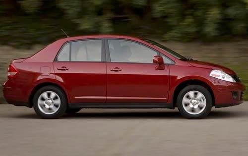 2011 Nissan Versa front safety F