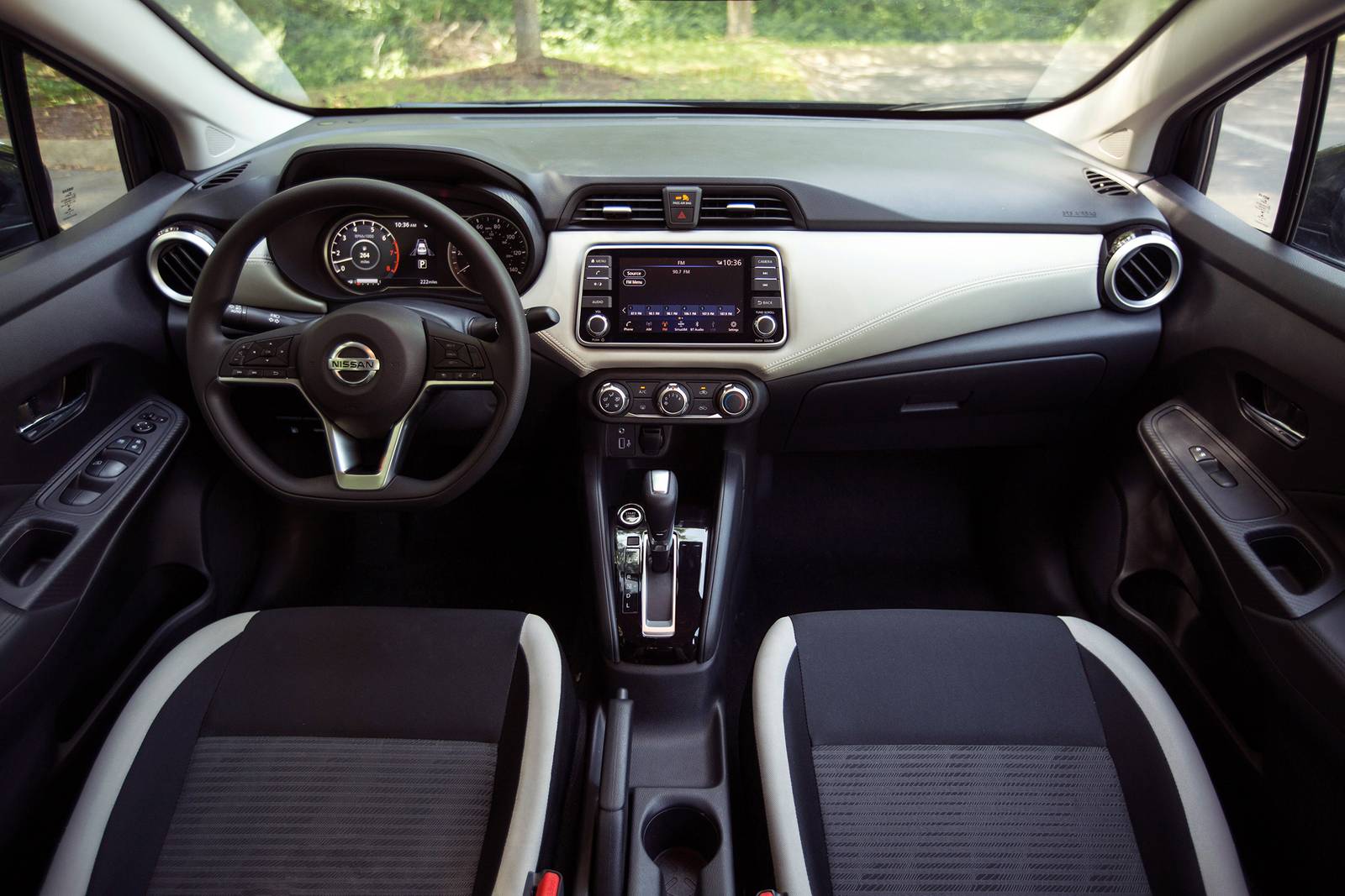 2020 Nissan Versa interior D
