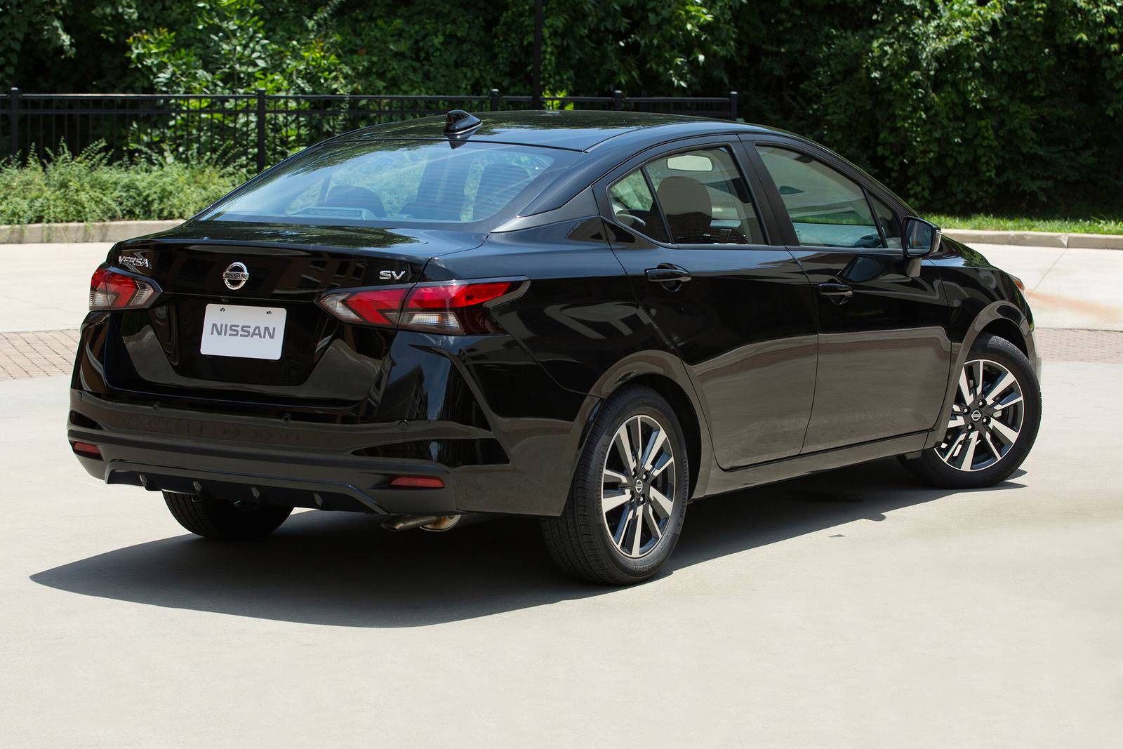2020 Nissan Versa — OEM photo 1