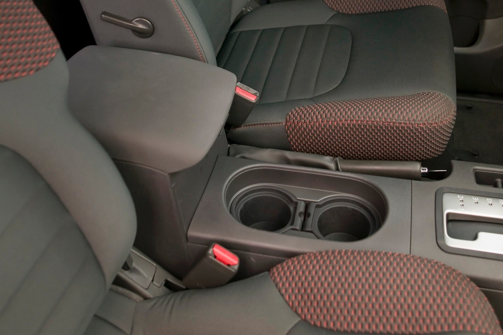 2012 Nissan Xterra interior CUP