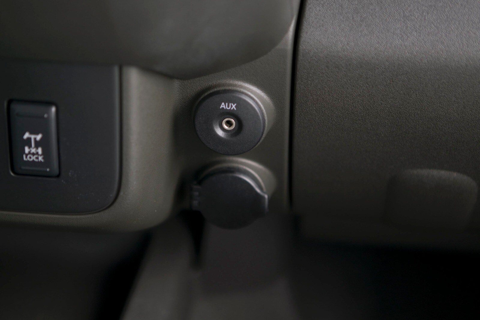 2012 Nissan Xterra interior DETAIL