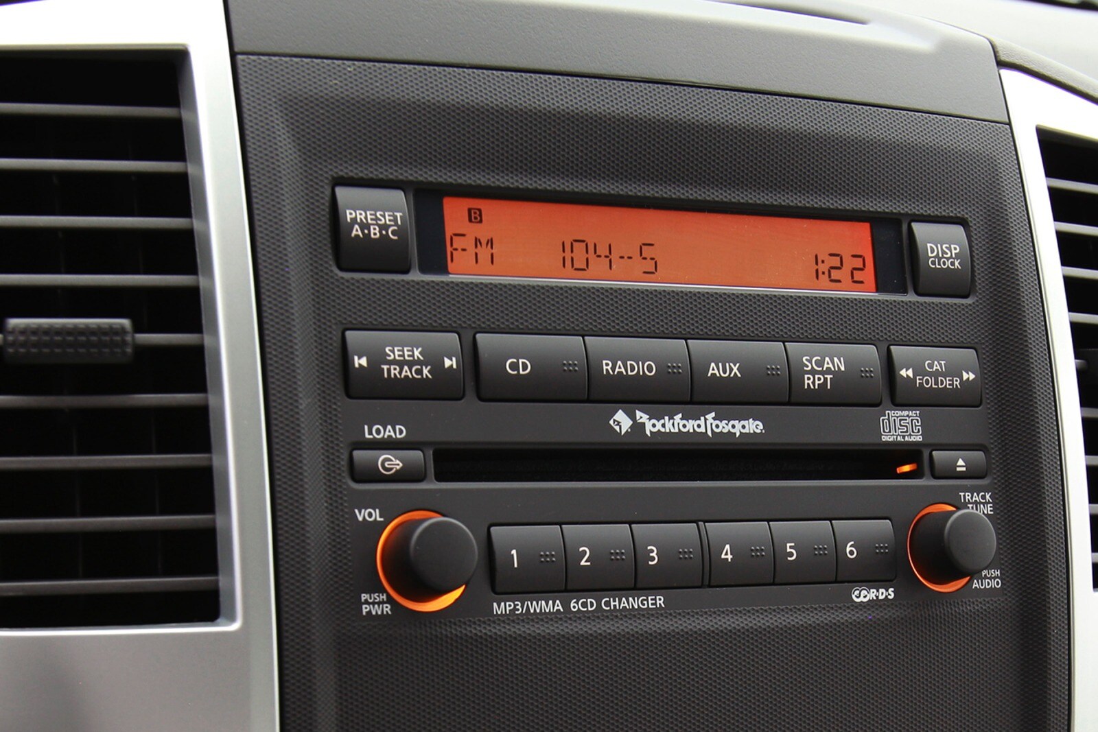 2014 Nissan Xterra interior CC