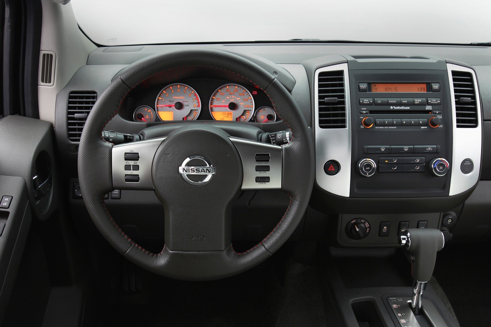 2014 Nissan Xterra interior D