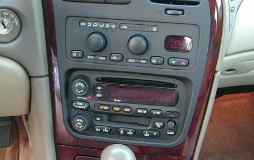 2001 Oldsmobile Aurora interior CC