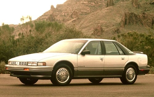 1990 Oldsmobile Cutlass Supreme exterior FQ