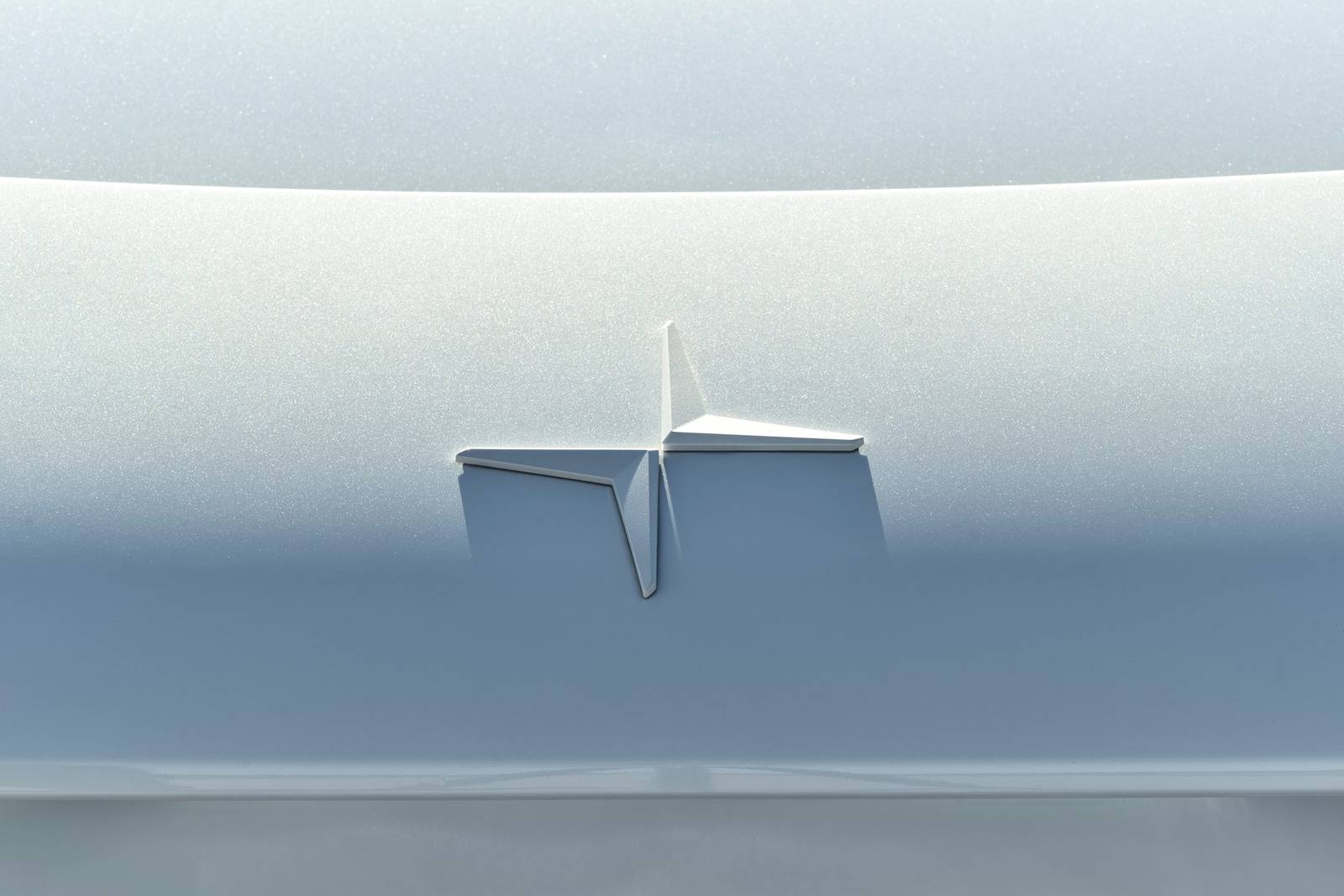 2025 Polestar 3 exterior FBDG