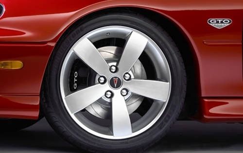 2004 Pontiac GTO — OEM photo 2