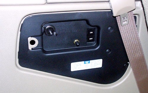 2001 Pontiac Montana interior DETAIL
