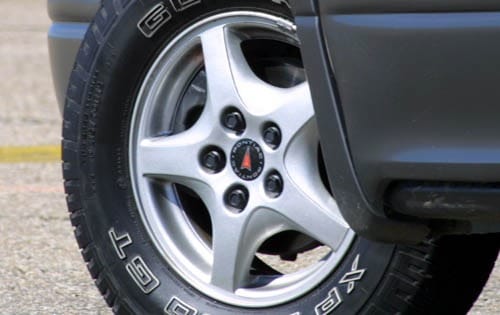 2001 Pontiac Montana — OEM photo 3