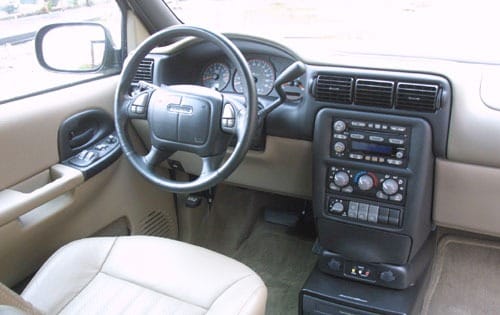 2004 Pontiac Montana interior I