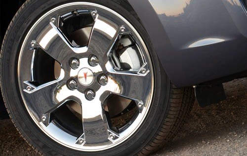 2009 Pontiac Vibe exterior W