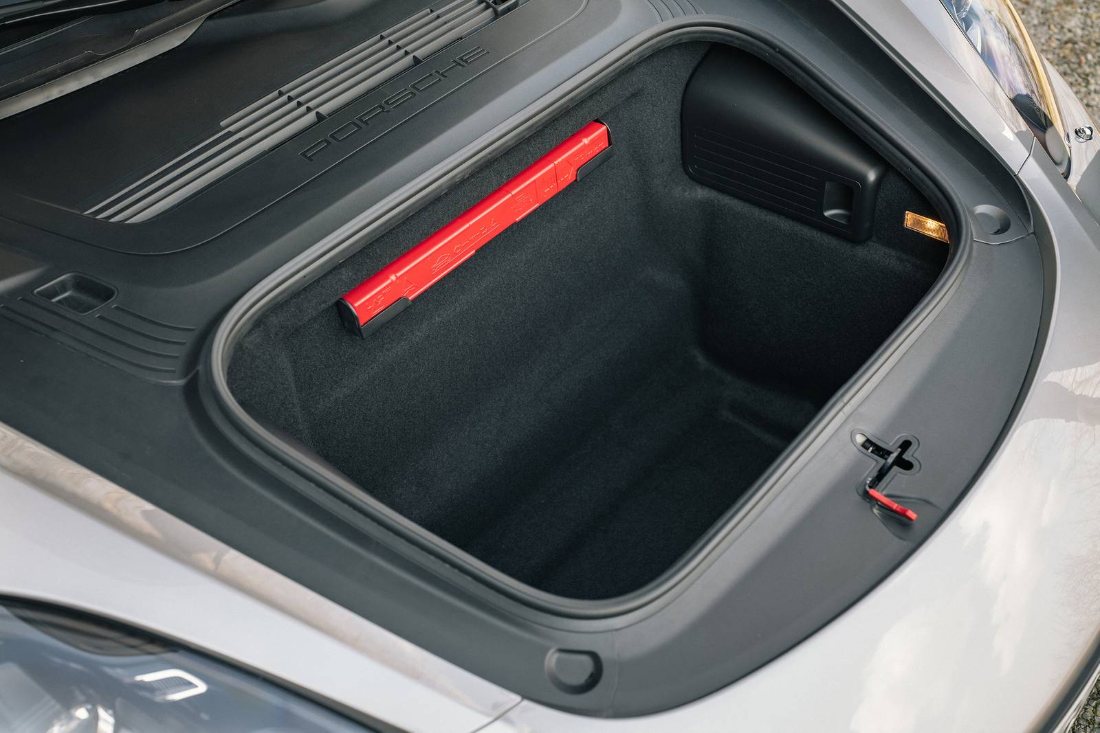 2021 Porsche 718 Boxster interior CARGO