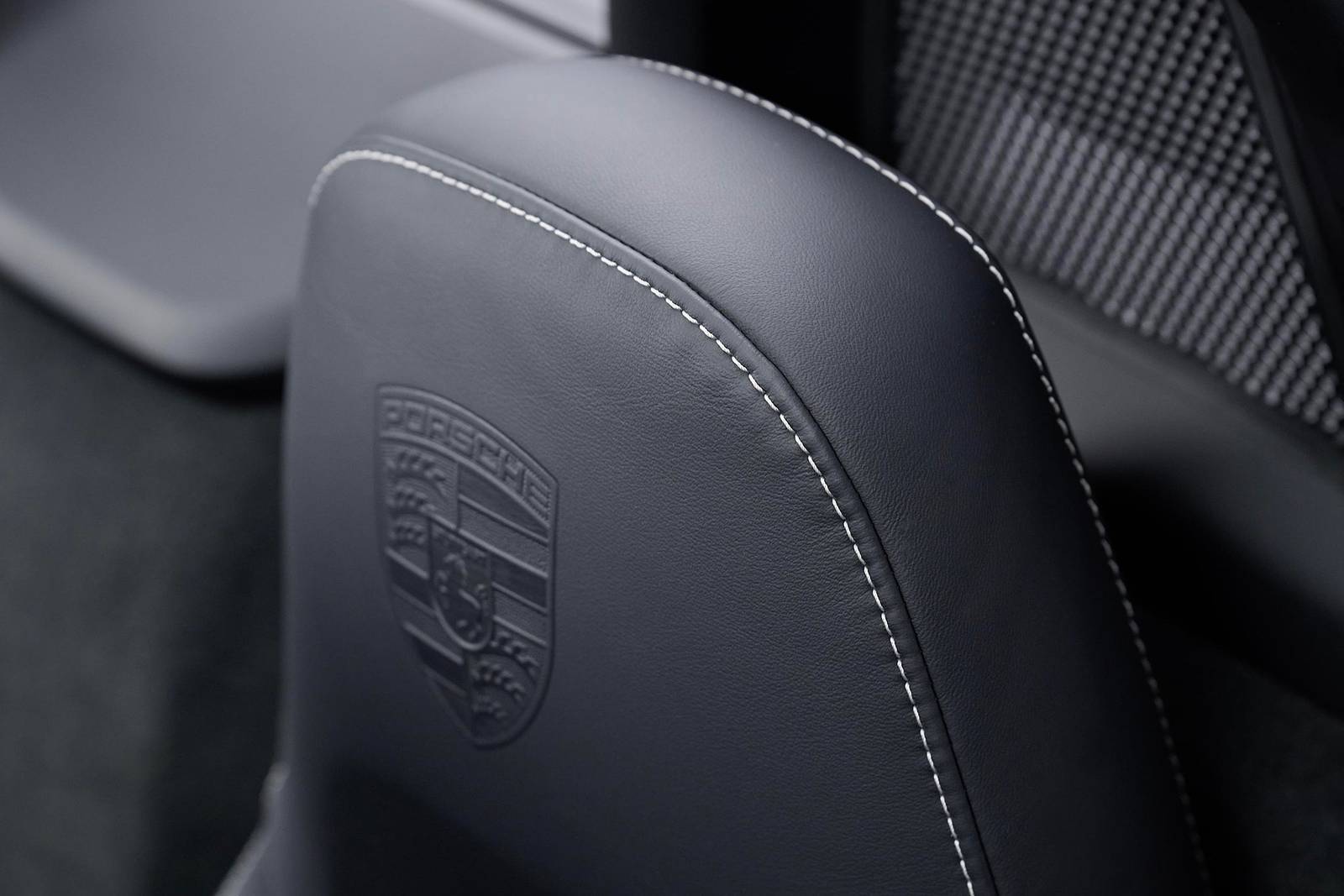 2025 Porsche 718 Boxster interior DETAIL