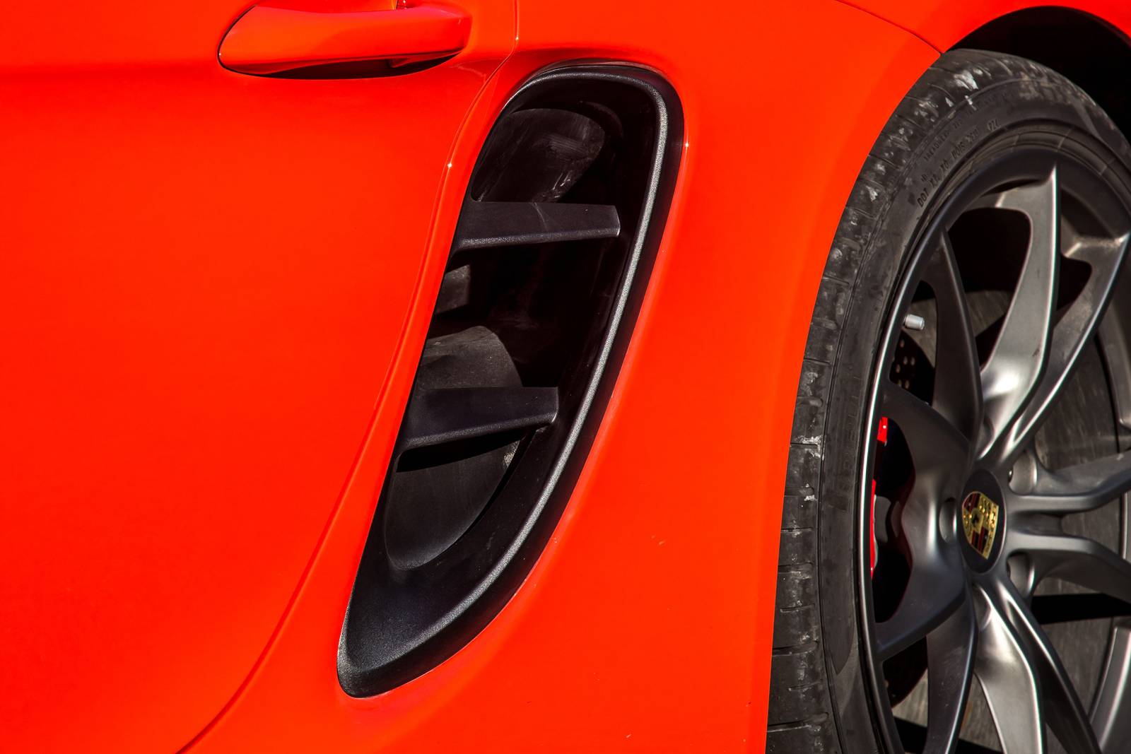 2019 Porsche 718 Cayman exterior EDETAIL