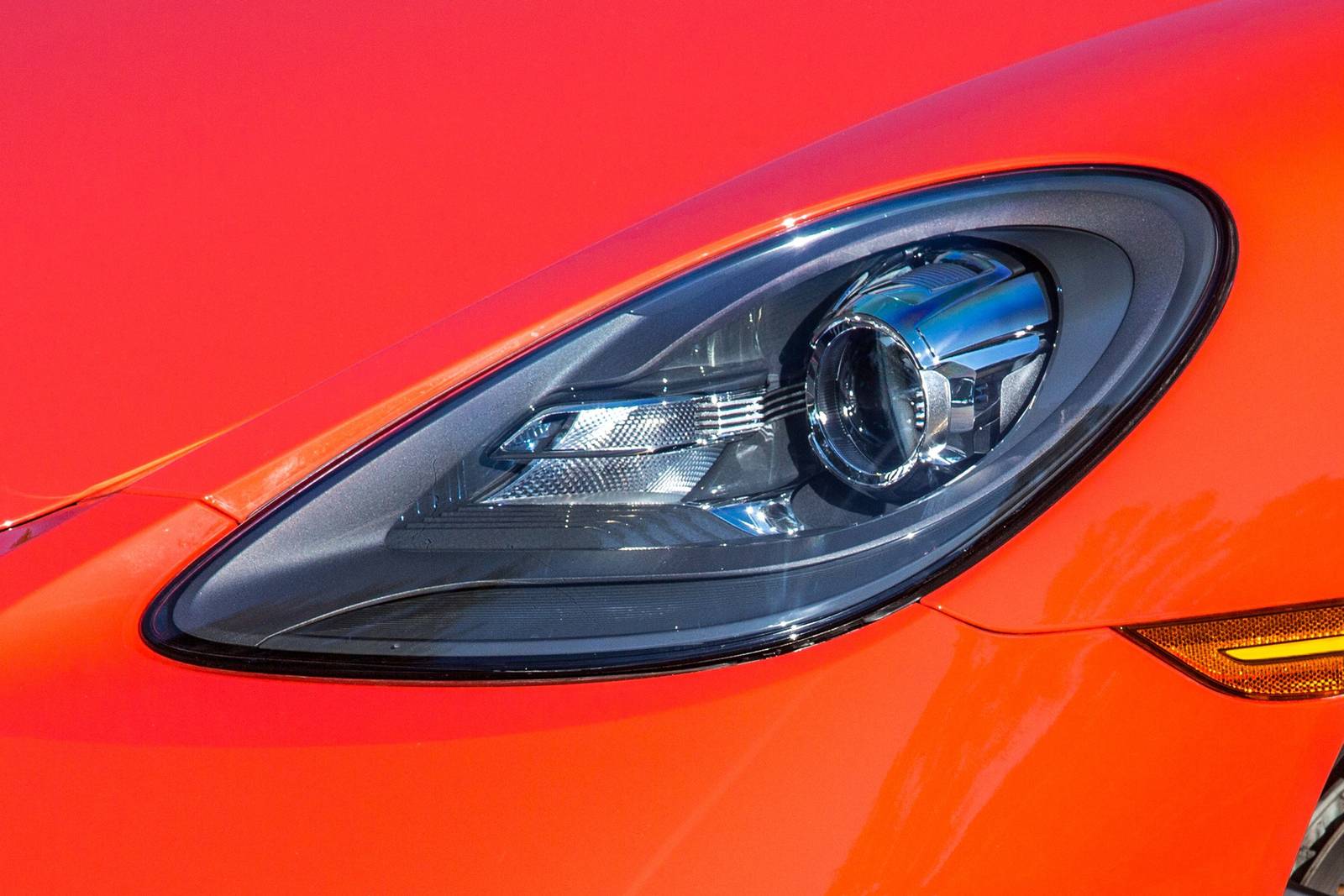 2019 Porsche 718 Cayman exterior EDETAIL
