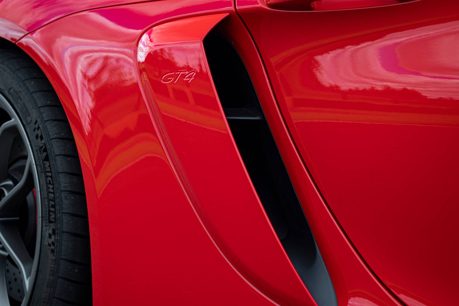 2020 Porsche 718 Cayman exterior EDETAIL