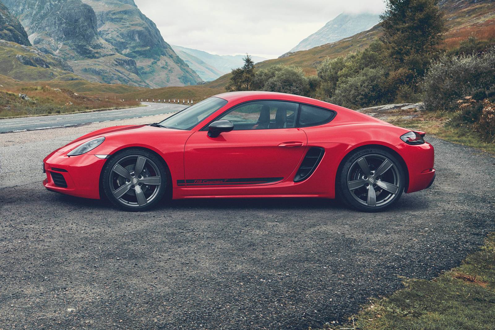 2021 Porsche 718 Cayman — OEM photo 5