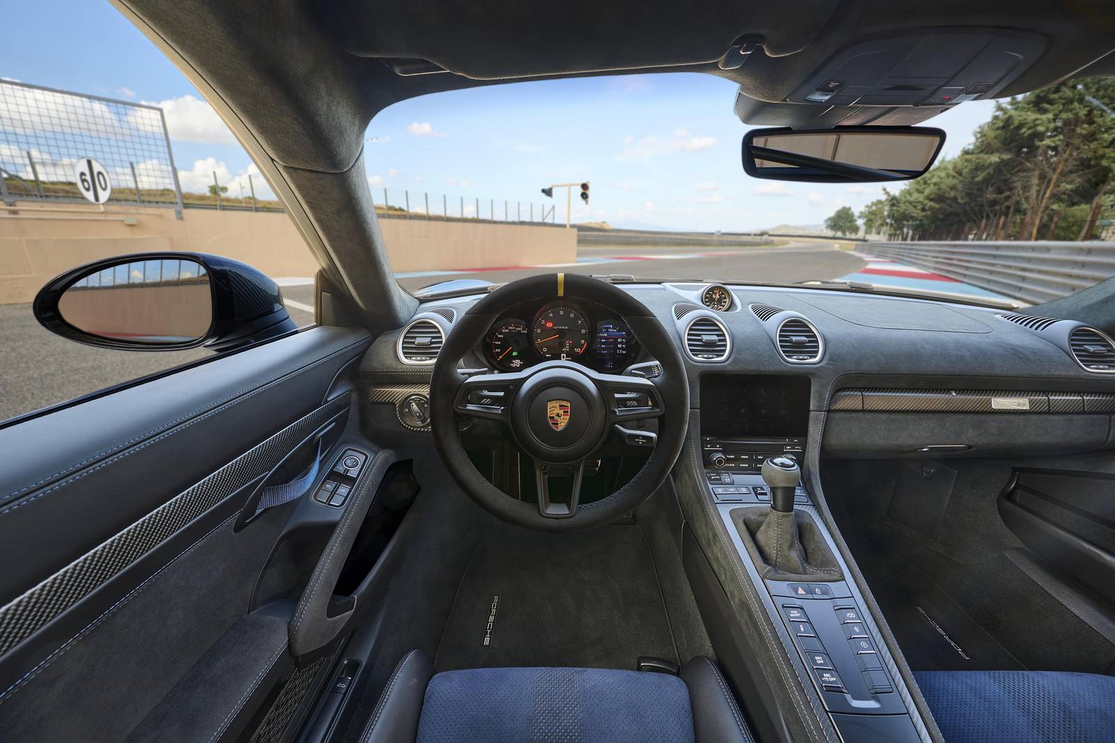 2022 Porsche 718 Cayman interior D