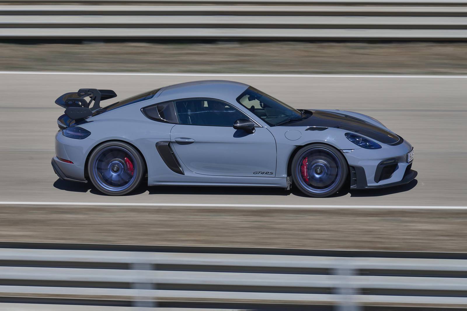 2022 Porsche 718 Cayman GT4 RS Coupe Profile