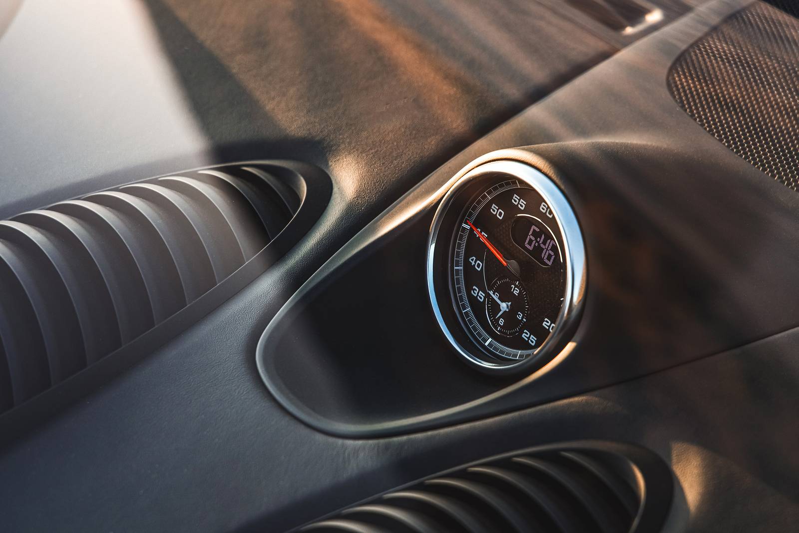2023 Porsche 718 Cayman interior DETAIL