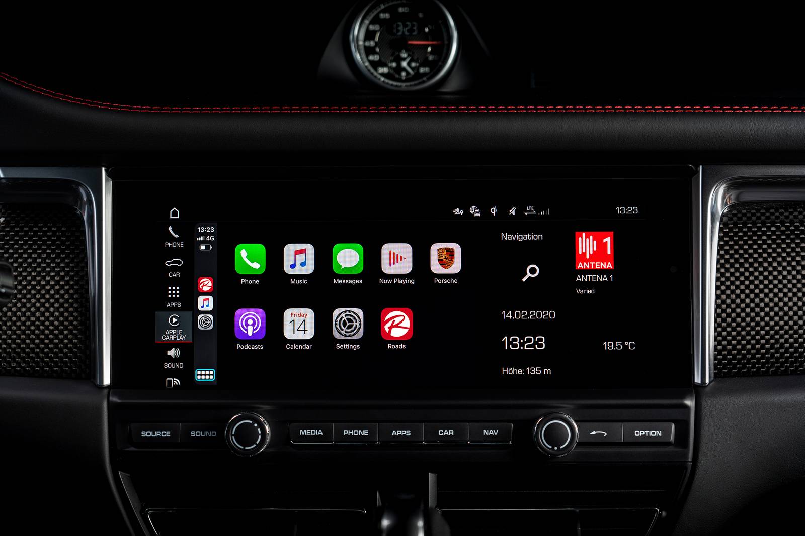 2024 Porsche 718 Cayman interior CC