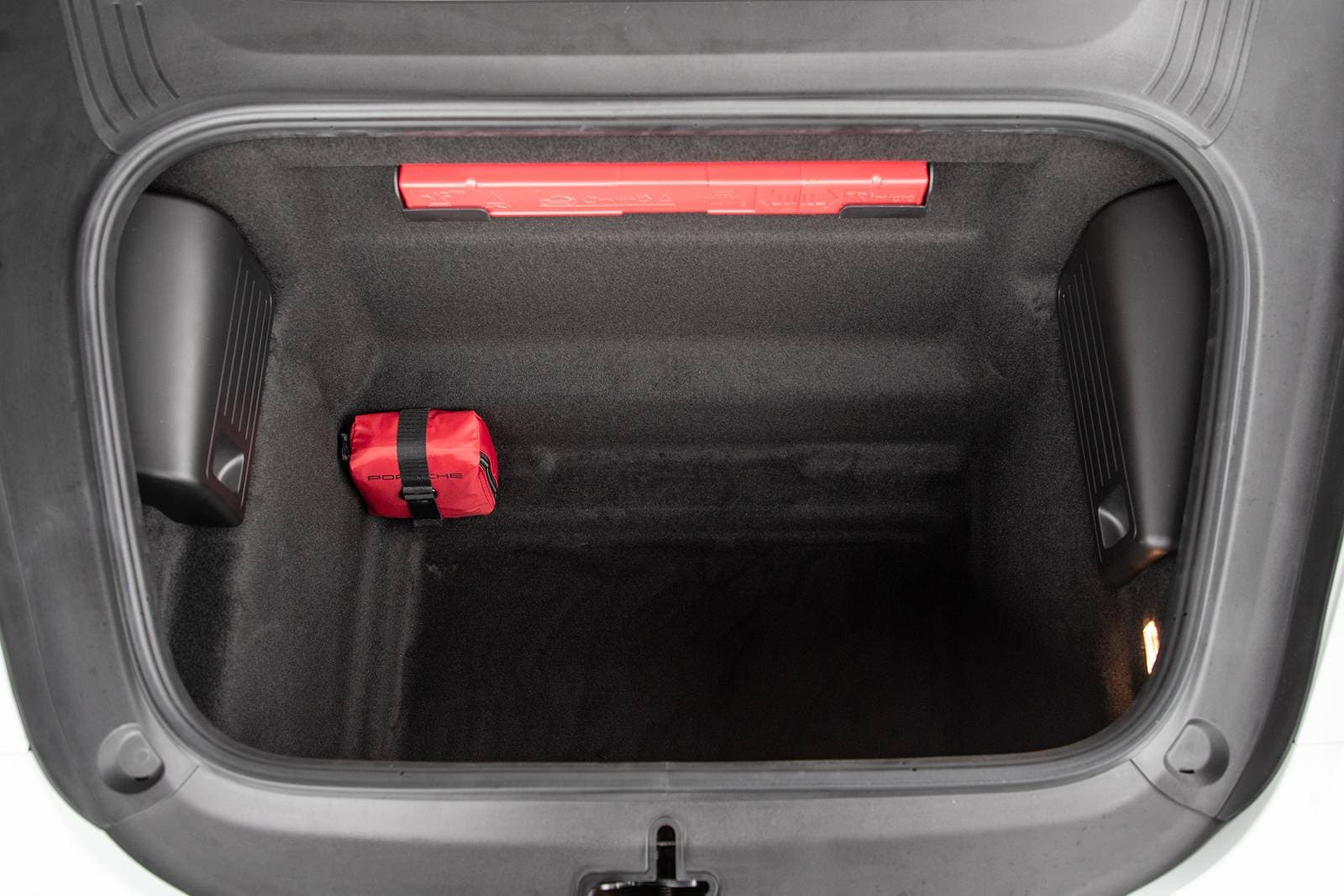 2025 Porsche 718 Cayman interior CARGO