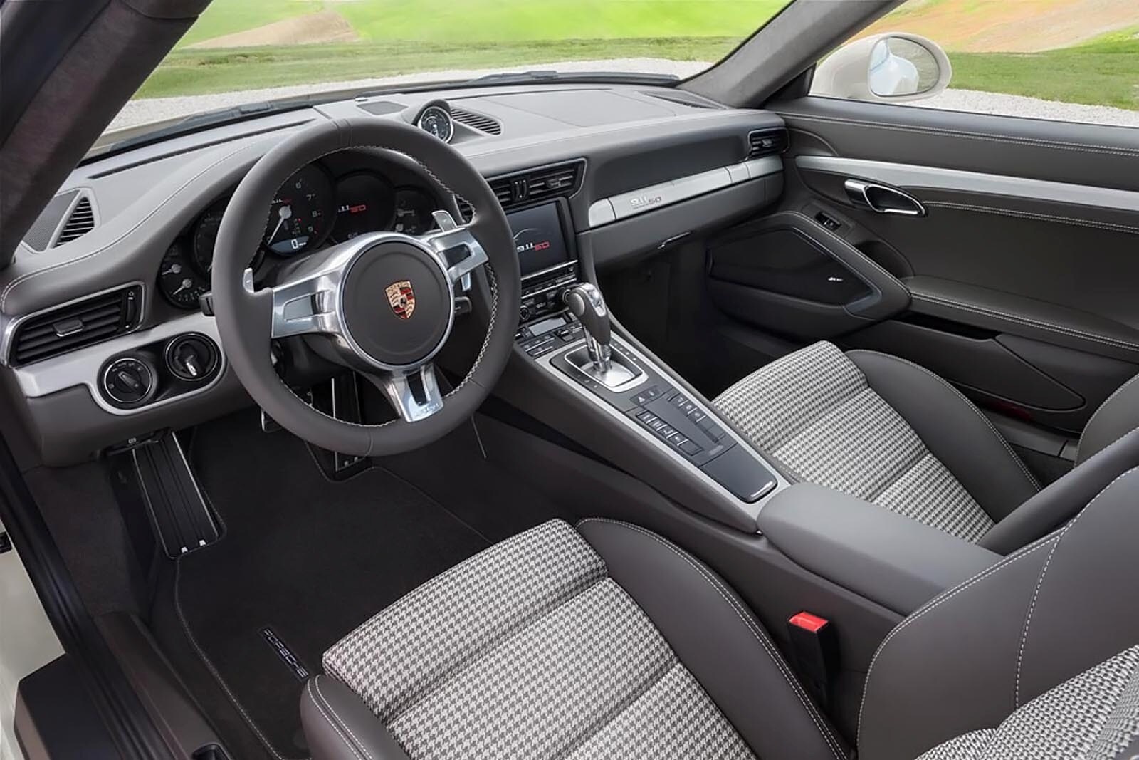 2014 Porsche 911 interior I
