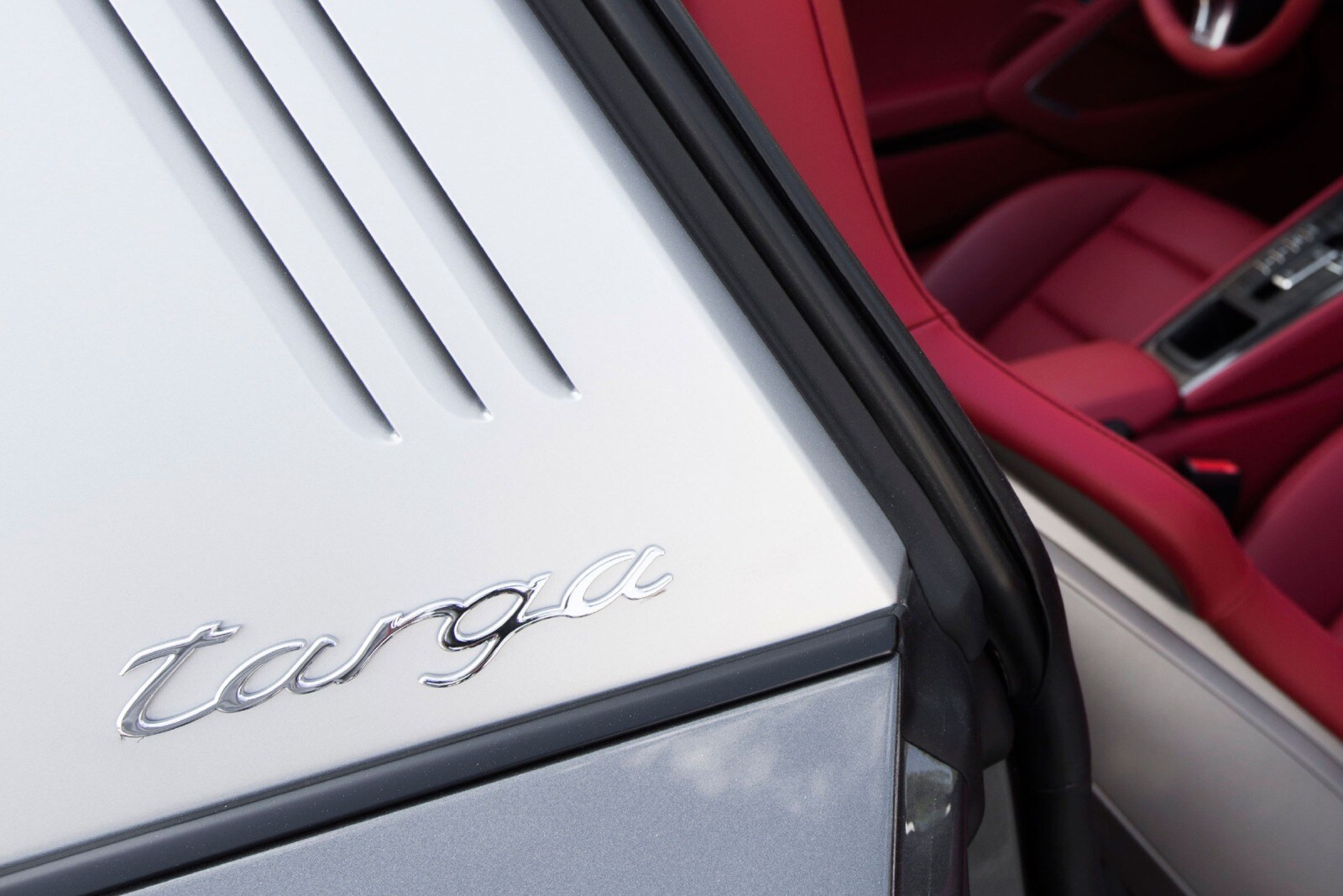 2015 Porsche 911 front safety EDETAIL