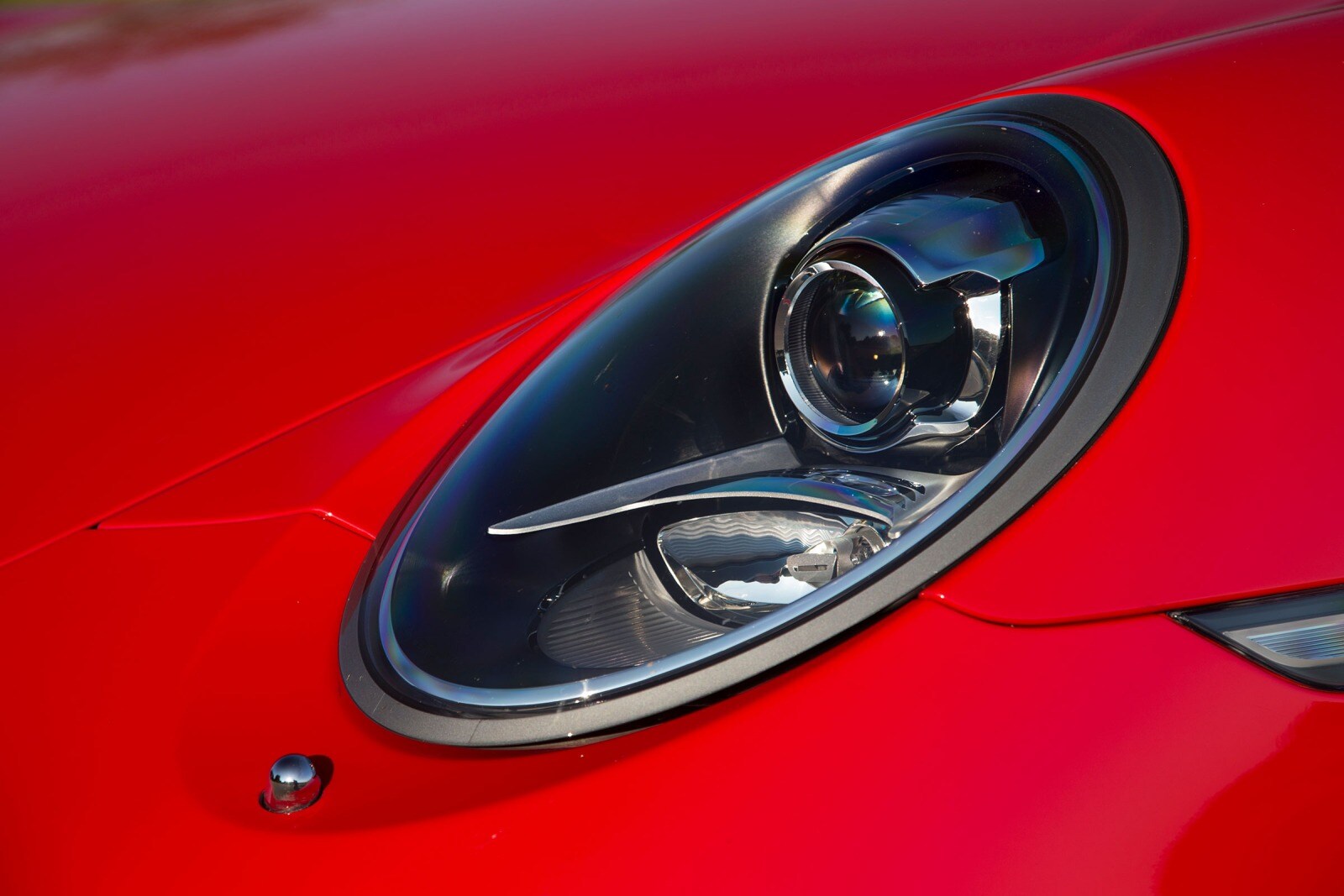 2016 Porsche 911 front safety EDETAIL