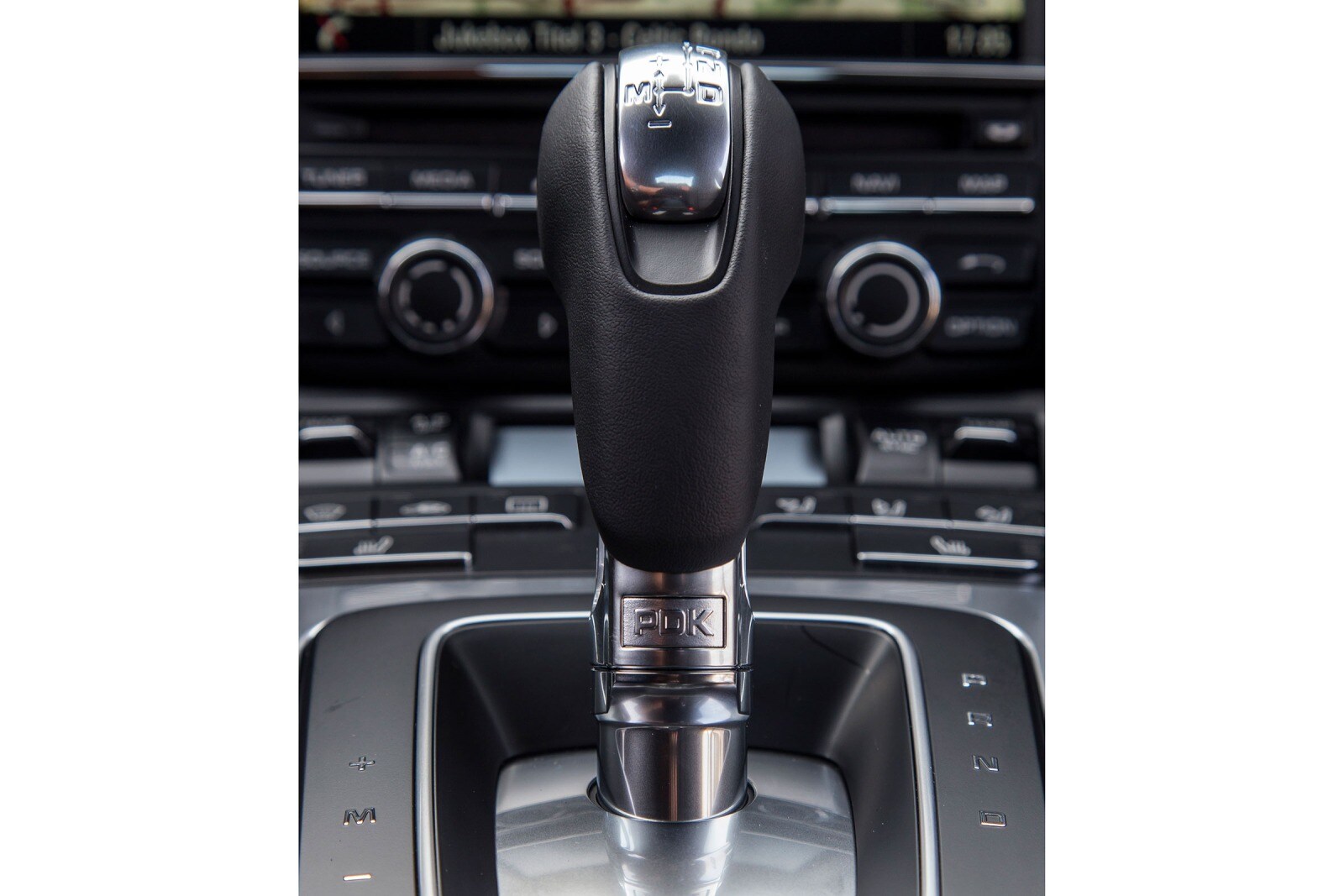 2016 Porsche 911 interior SHF