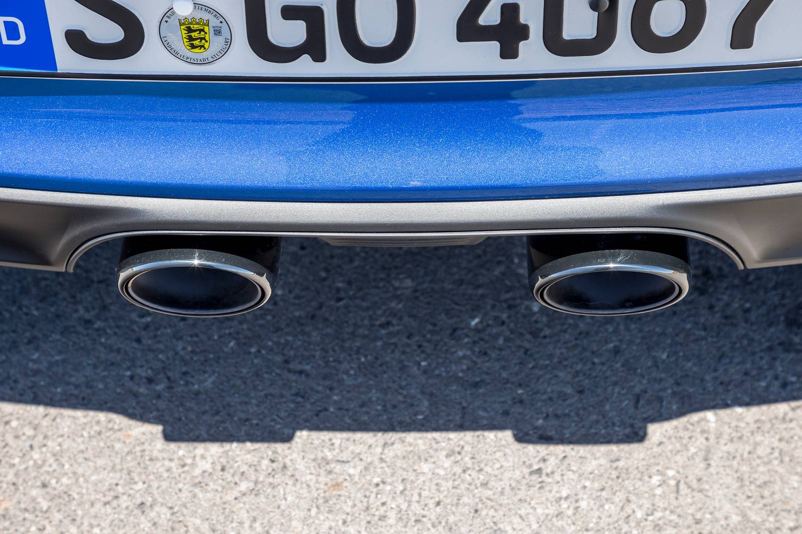 2017 Porsche 911 front safety EDETAIL