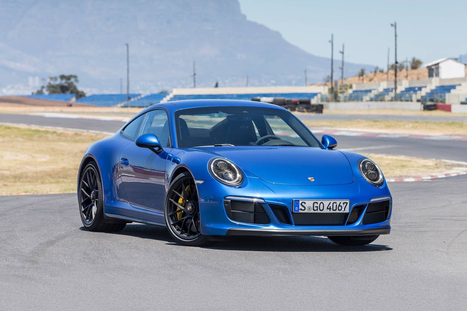 2017 Porsche 911 exterior FQ