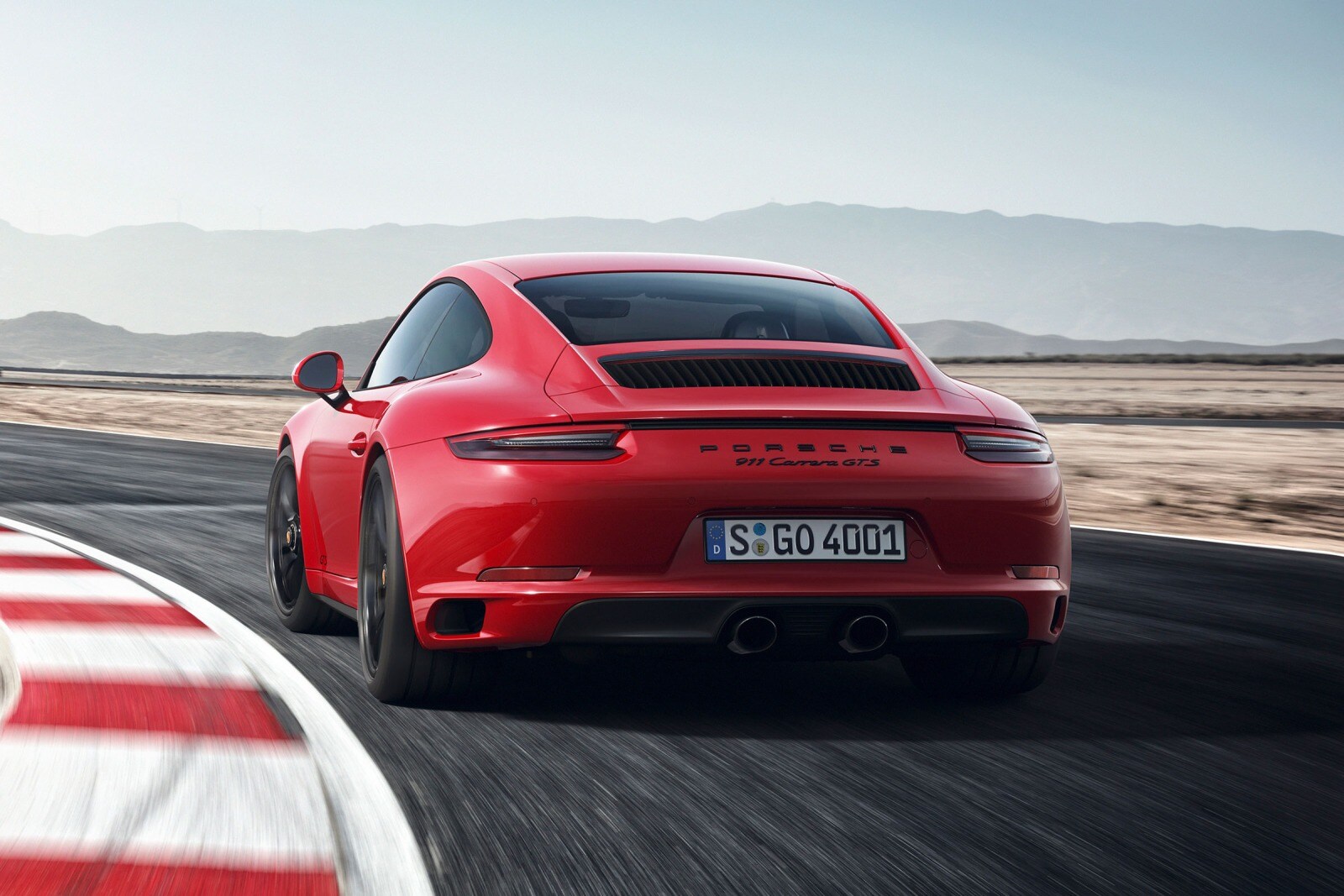 2018 Porsche 911 exterior FQ