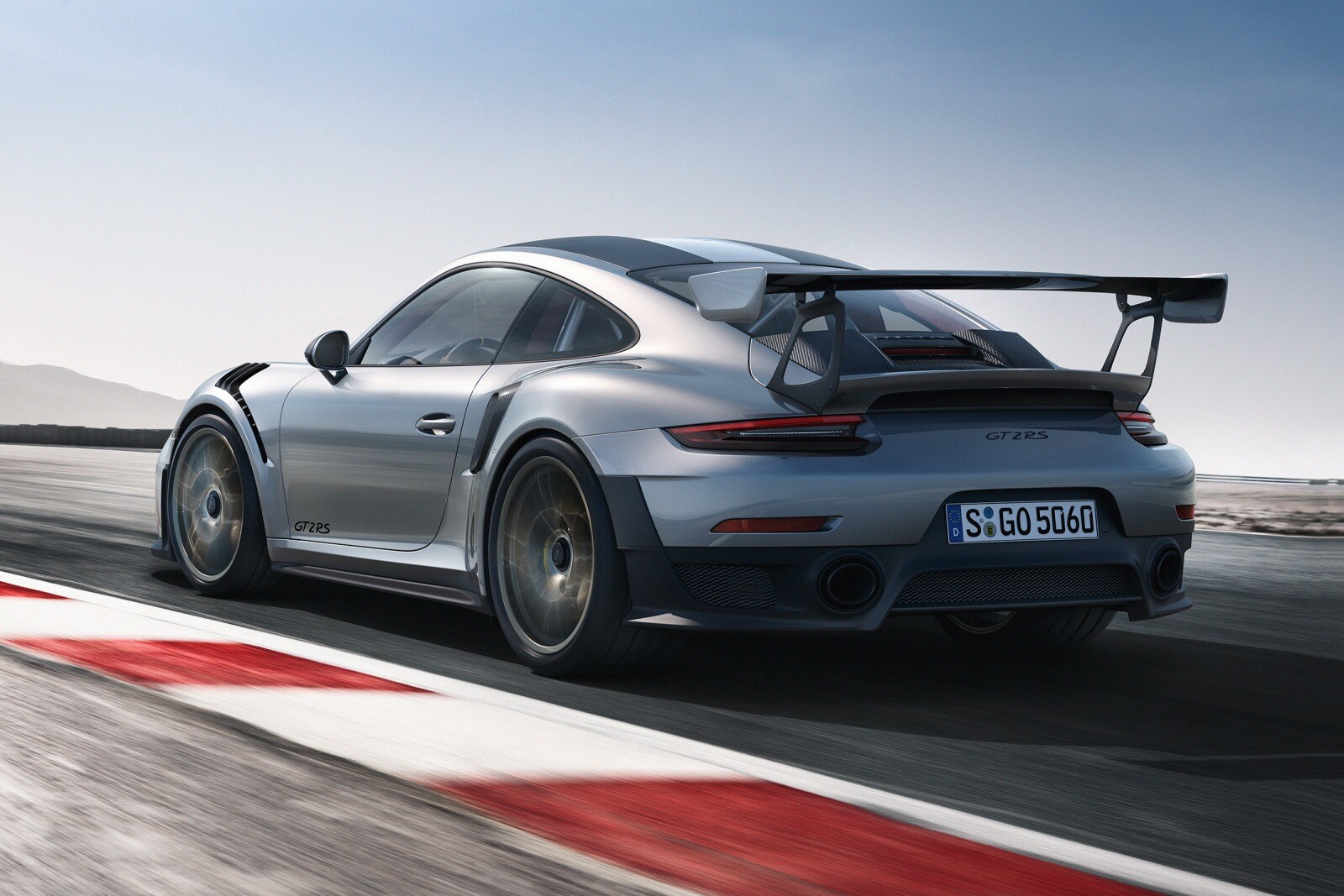 2018 Porsche 911 exterior FQ