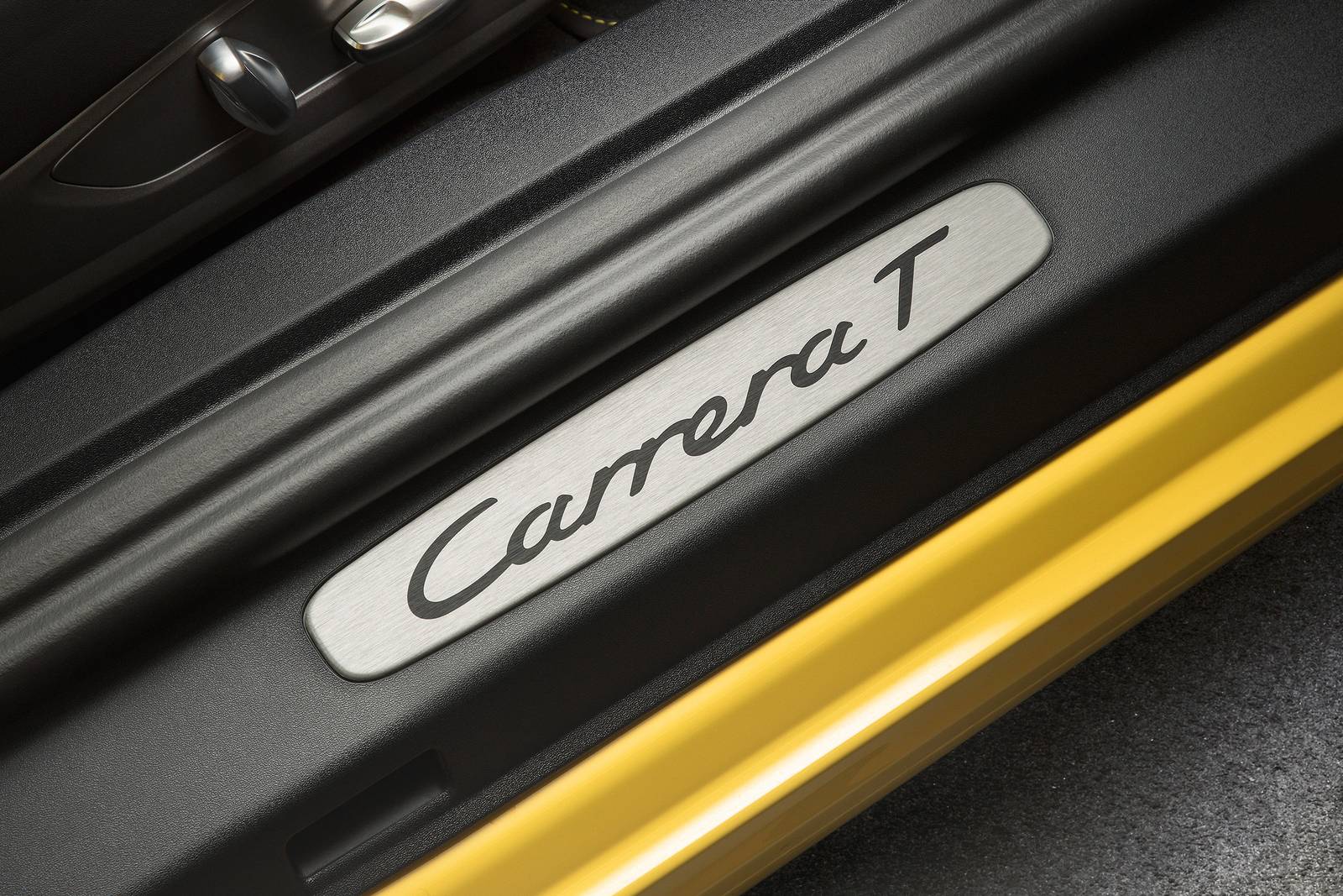 2019 Porsche 911 interior DETAIL