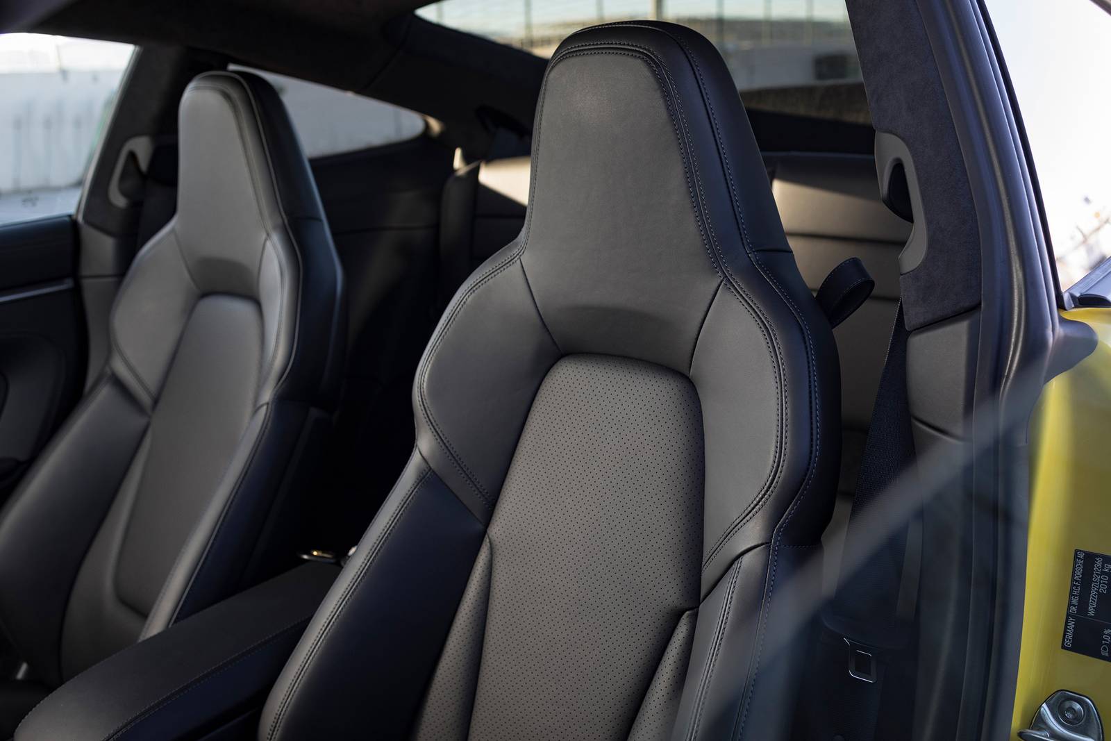 2020 Porsche 911 interior DETAIL